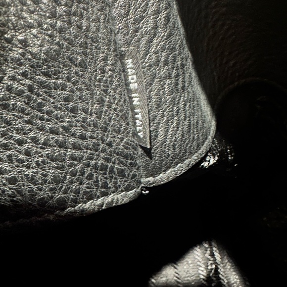 PRADA
Black Vitello Daino Leather Bauletto Top Handle Bag - Picture 17 of 17